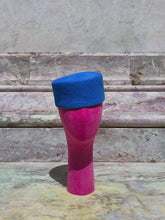 Carica l'immagine nel visualizzatore di Gallery, Blue Pillbox