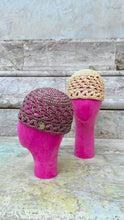 Carica l'immagine nel visualizzatore di Gallery, Raffia crochet caps