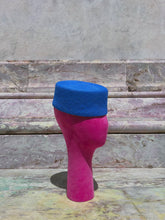 Carica l'immagine nel visualizzatore di Gallery, Blue Pillbox