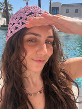 Carica l'immagine nel visualizzatore di Gallery, Raffia crochet caps