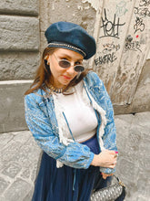 Load image into Gallery viewer, ragazza con basco in denim con cristalli di ely b hats