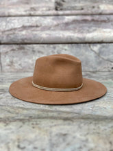 Load image into Gallery viewer, cappello boho navaho in feltro di lana handmade di ely b hats firenze