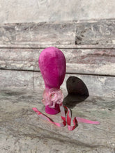 Carica l&#39;immagine nel visualizzatore di Gallery, choker-fiore-cotone-seta-rosa-nastro-handmade-elyb-hats