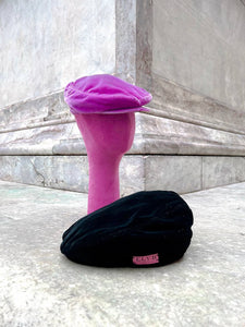 classica coppola  invernale di velluto nera e rosa unisex